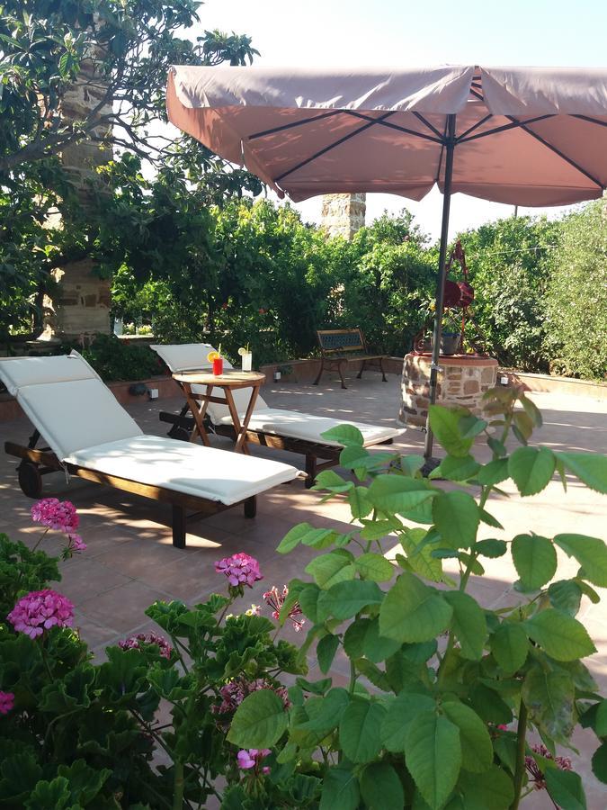 Mouzaliko Guesthouse Mansion Kampochora  エクステリア 写真
