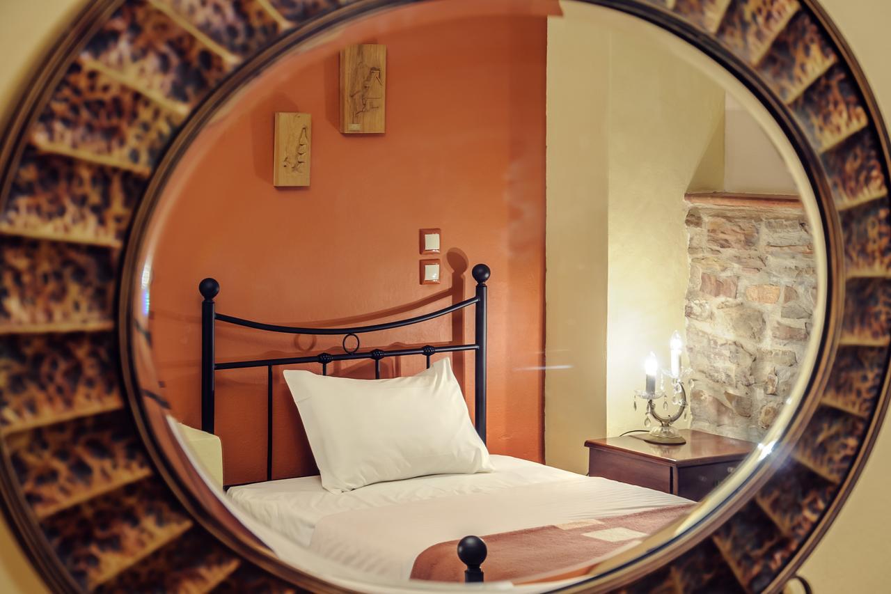 Mouzaliko Guesthouse Mansion Kampochora  エクステリア 写真
