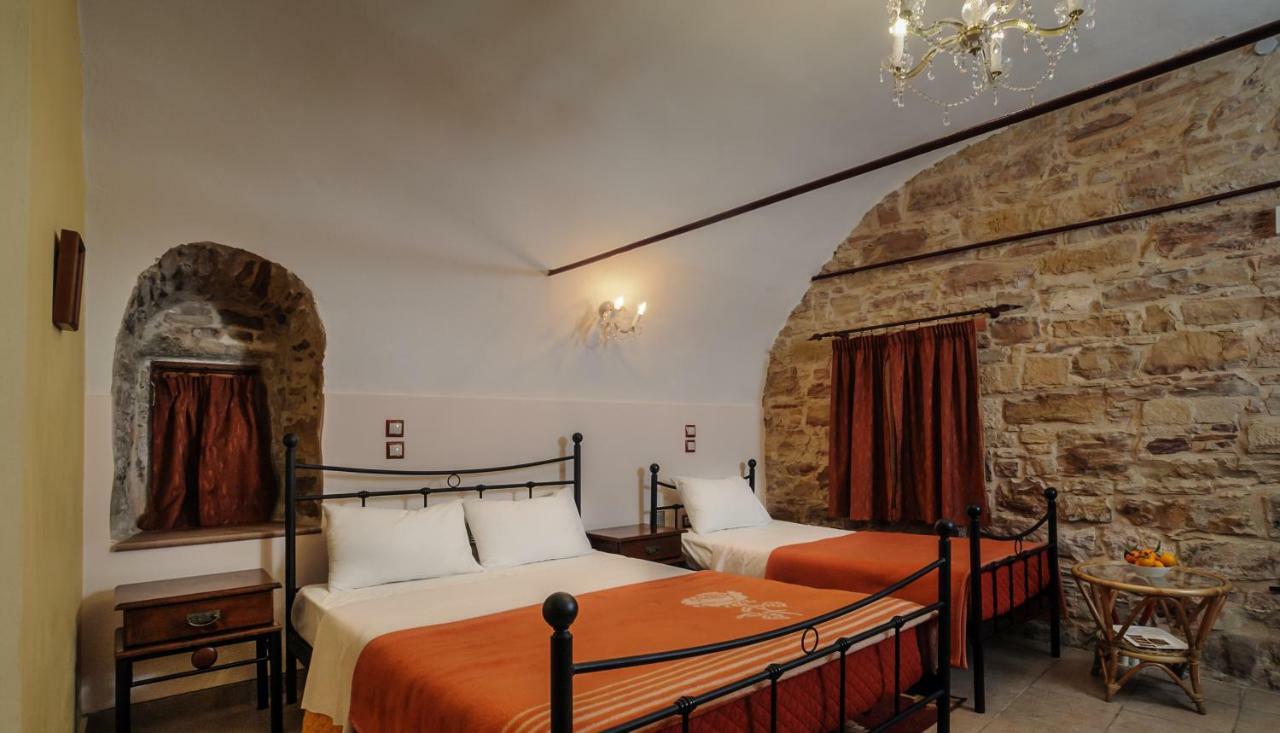 Mouzaliko Guesthouse Mansion Kampochora  エクステリア 写真