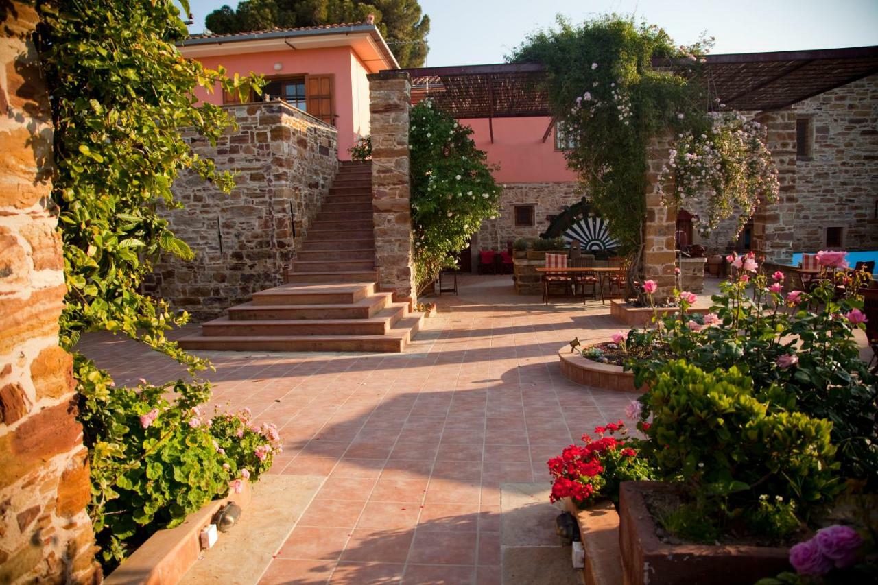 Mouzaliko Guesthouse Mansion Kampochora  エクステリア 写真